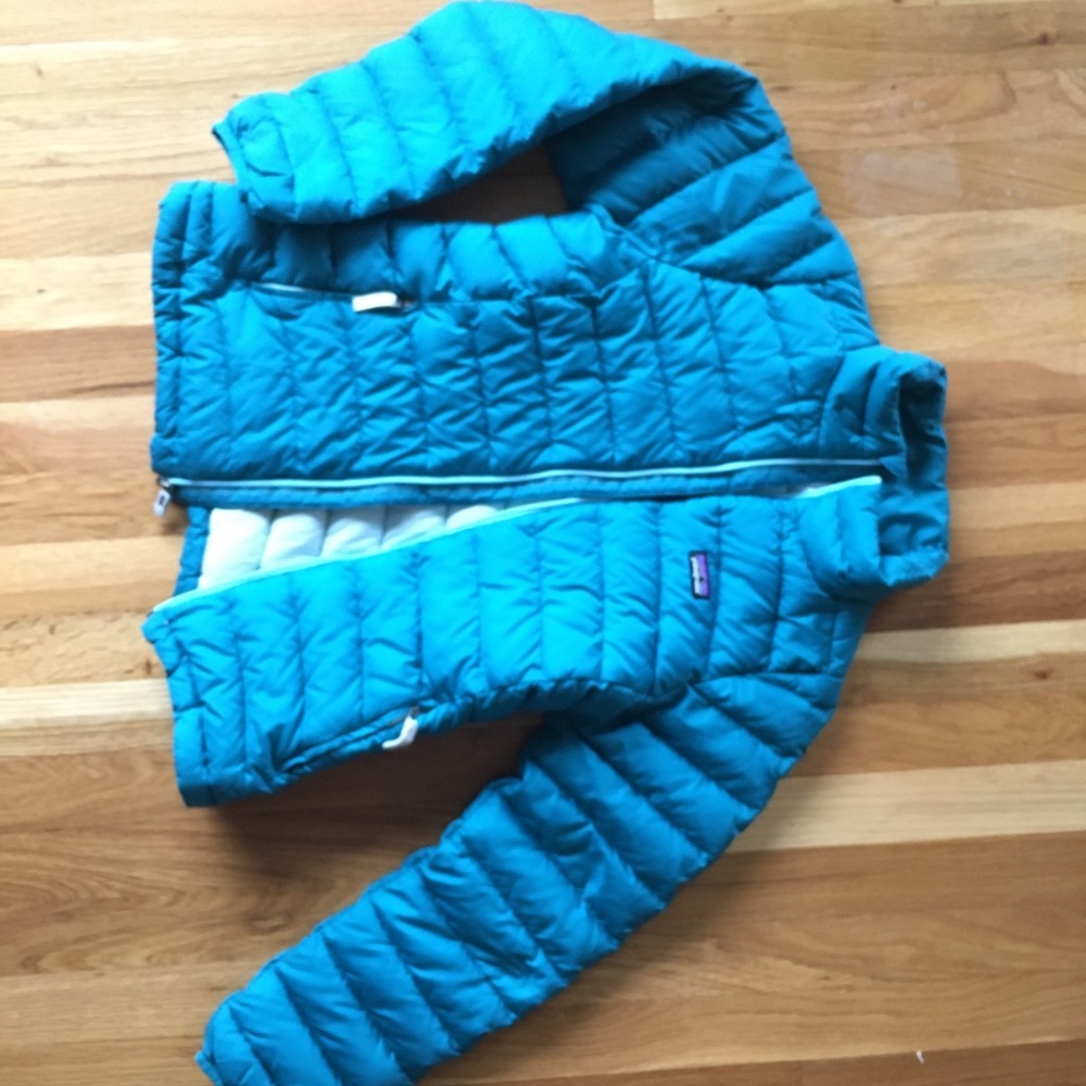 Teal Patagonia puffy down jacket Girls XL